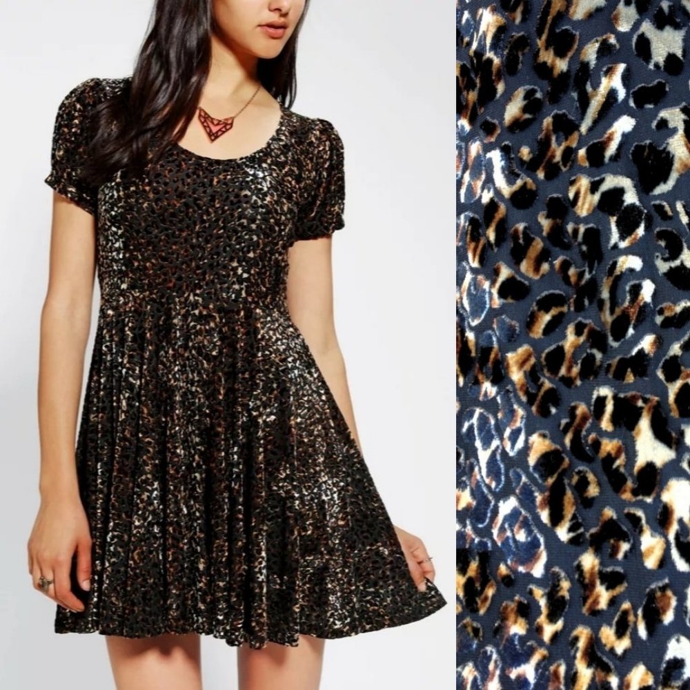MINKPINK Russian Roulette Burnout Velvet Leopard Print Mini Skater Dress Size S